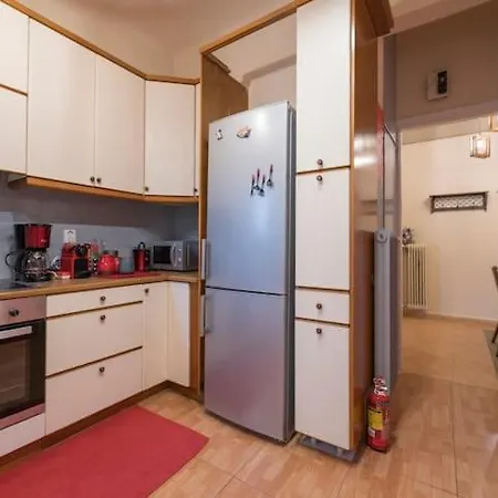 Kelly΄s Greek Apartment Athens